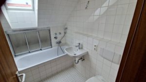 DG - Bad, WC
